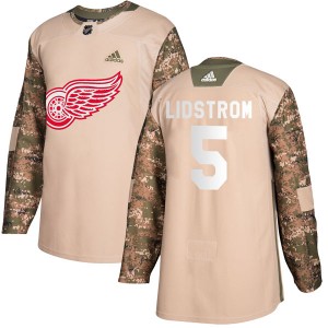 Youth Adidas Detroit Red Wings Nicklas Lidstrom Camo Veterans Day Practice Jersey - Authentic